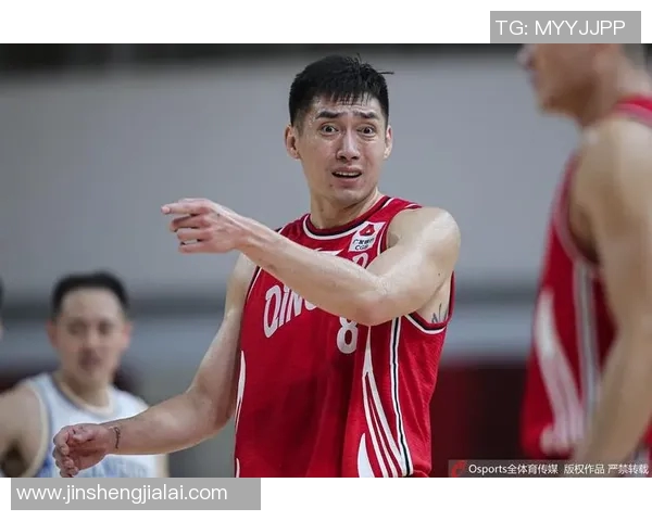 赵泰隆的篮球之路:从青涩少年到职业巨星的成长故事 赵泰隆的篮球之路:从青涩少年到职业巨星的成长故事