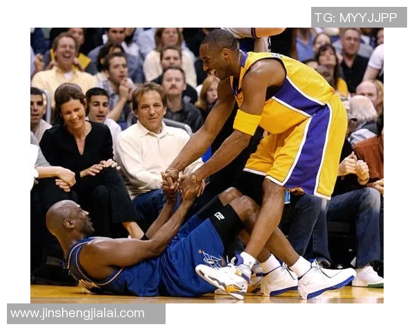 新英格兰革命与温哥华白帽队历史交锋战绩回顾与分析